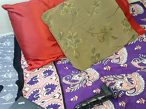 brownfinegirl22 webcam