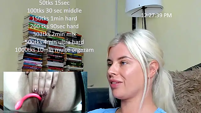 queenofthenighttt webcam