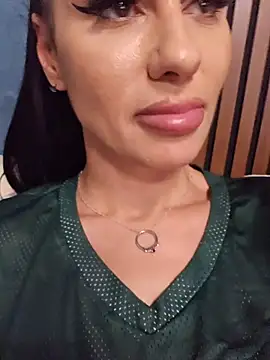 KatiaDivine webcam