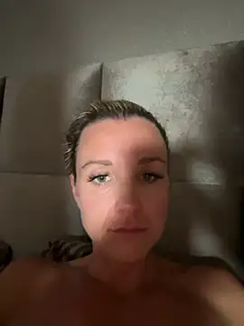 Bella-Tight webcam
