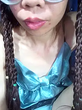 __Mai-love19__ webcam