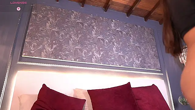 MiaKay1 webcam