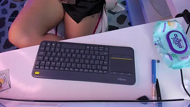 TifanyWhite_ webcam