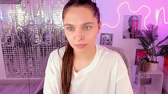 ChloeSunny webcam