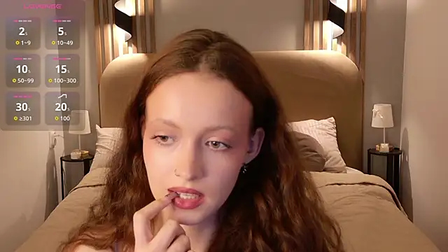 SallyPinkman webcam
