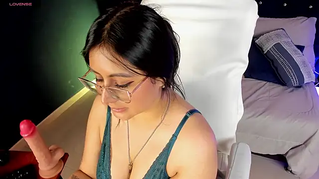 Amber_gold_ webcam