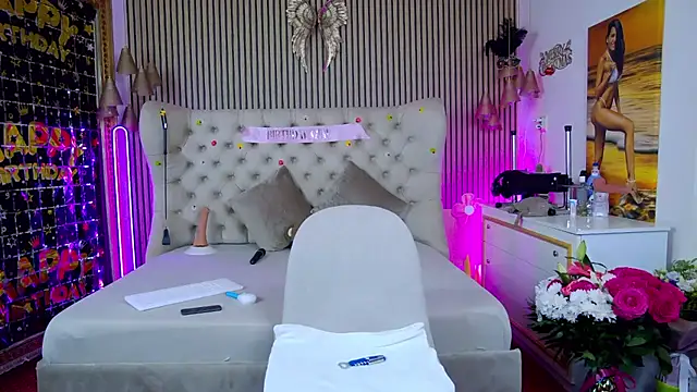 PlayfulShow webcam