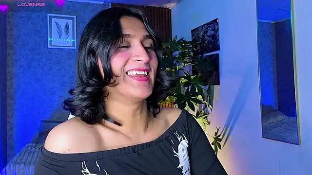 Zoee_Kiss_ live cam on StripChat