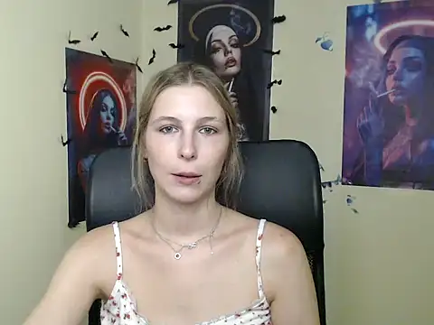 strangergi - StrangerGi's free webcam - UK Sex Cams