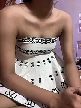 Sandhya_77 webcam