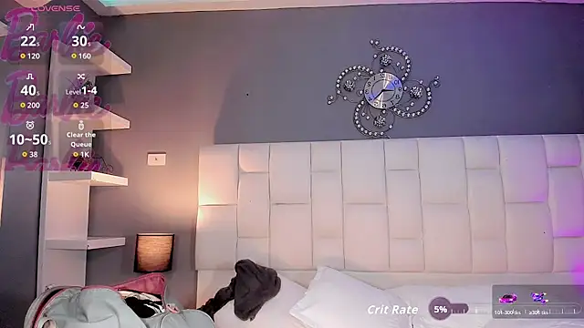 Nikol-hilton webcam