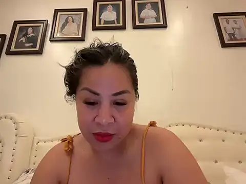 NaughtySCARLETSIN webcam