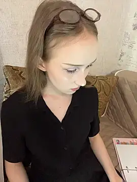 MeowyChans live sex cam