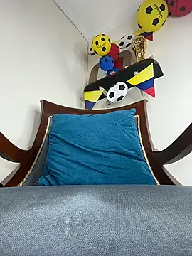 LilaRvsh webcam
