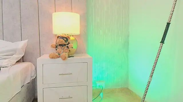 Tesalove_606 webcam