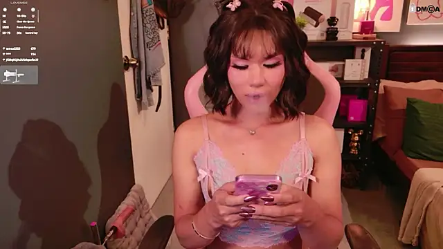 Mae_Kith_Loose webcam