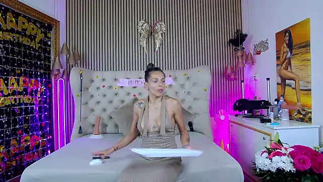 PlayfulShow webcam