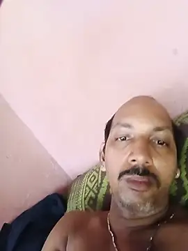 Dhanya752896 webcam