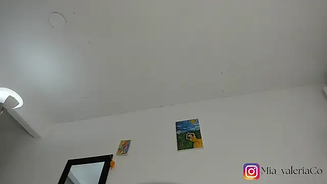 Mia-Valeria- webcam