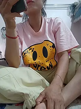 Linda-yiyi webcam