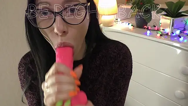 honeyed_poison webcam