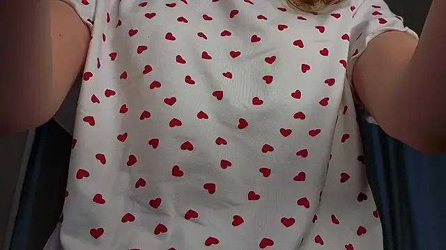 SunnySikarskie live cam on StripChat