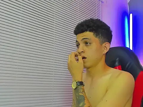 cameron_lux77 webcam
