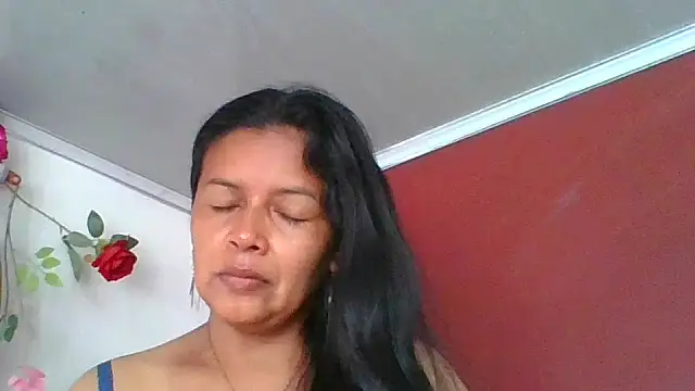 DianaOchoa_ live cam on StripChat