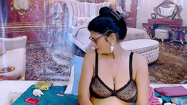 IndianAllure webcam