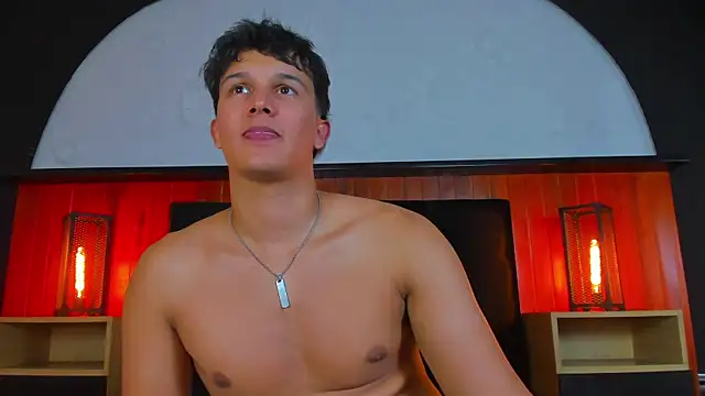 Leo_Savage_ webcam