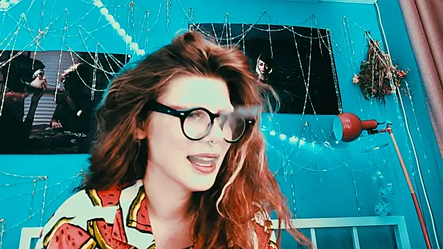 VivienDarkbloom webcam