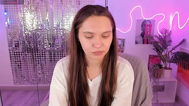 ChloeSunny webcam