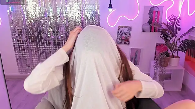 ChloeSunny webcam