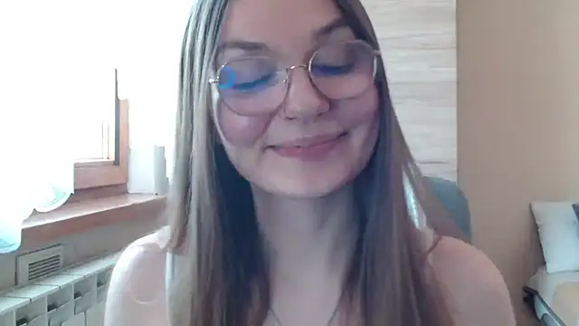 LooveELLYx webcam