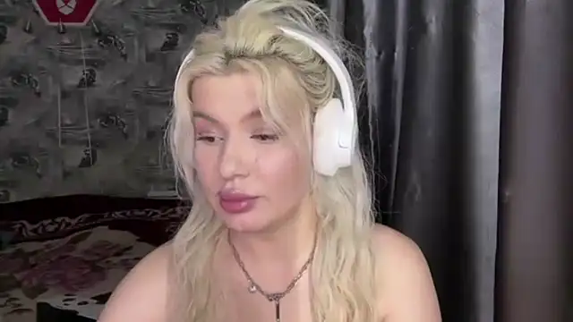 SpotlessParaffin webcam