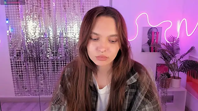 ChloeSunny webcam