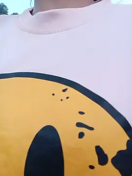 Linda-yiyi webcam