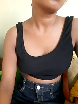 Navya6879 webcam
