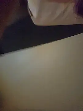 CurvySquirter69 webcam