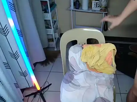 urhardfuckerAsiandaddy webcam