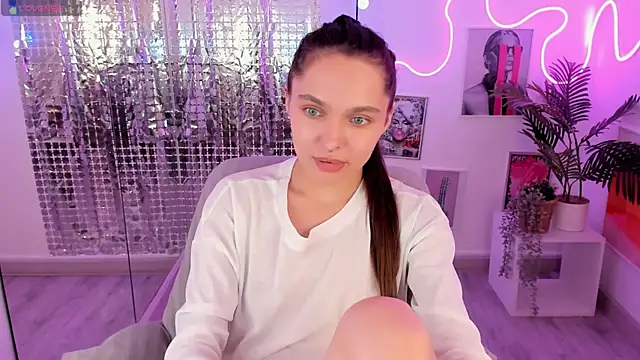 ChloeSunny webcam