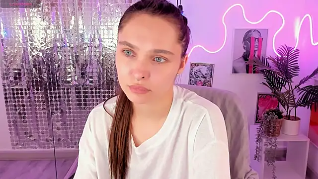 ChloeSunny webcam