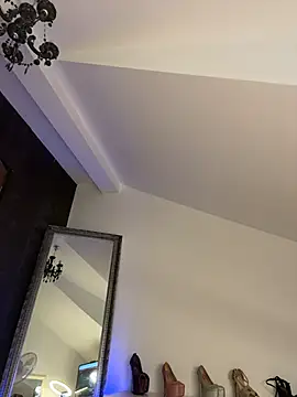 BellaKarma webcam