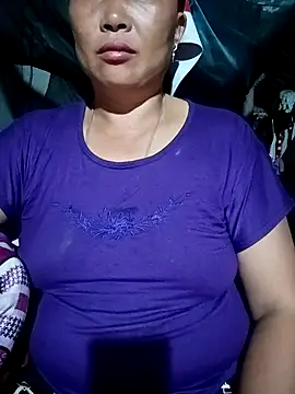 NyloveSquirt webcam