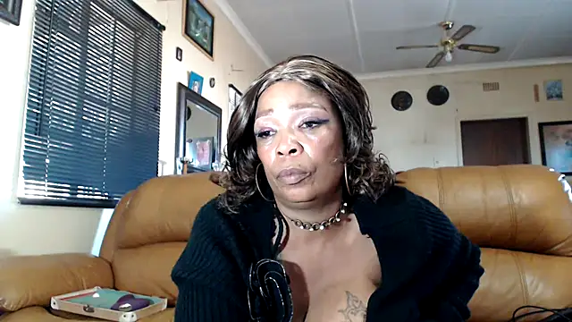Gucci_Bx webcam