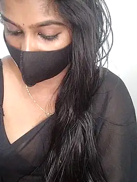 Tamil_Azhaghi webcam