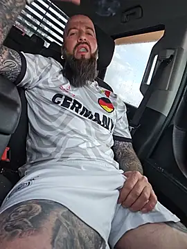 Beardedtattood webcam