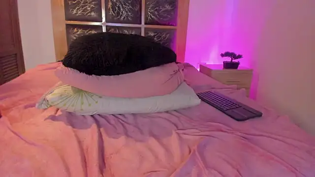 Zoe_sky1 webcam