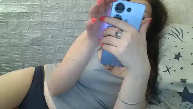 DanaNeon webcam