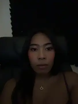 hugecock_tamira webcam